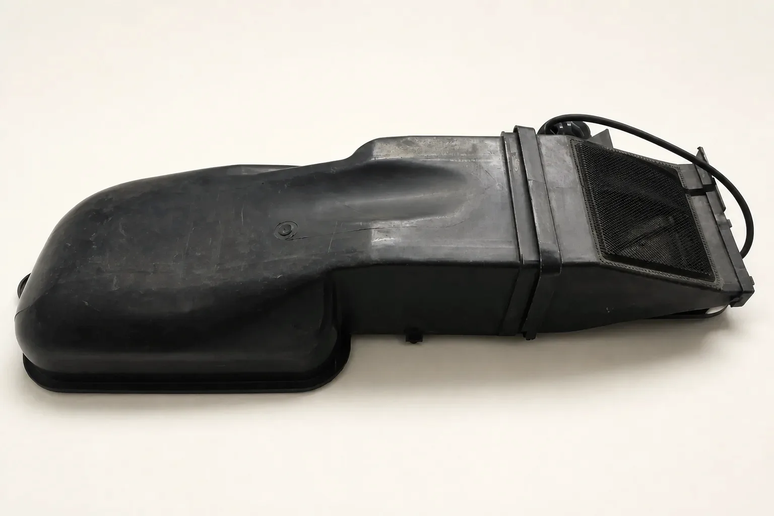Deflector de bahia para cabriolet MK1 — vista editorial basada en la pieza real