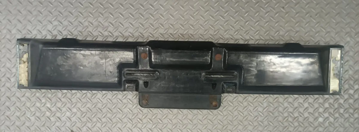 Porta placas de MK1 para calavera corta — foto 4 de 4