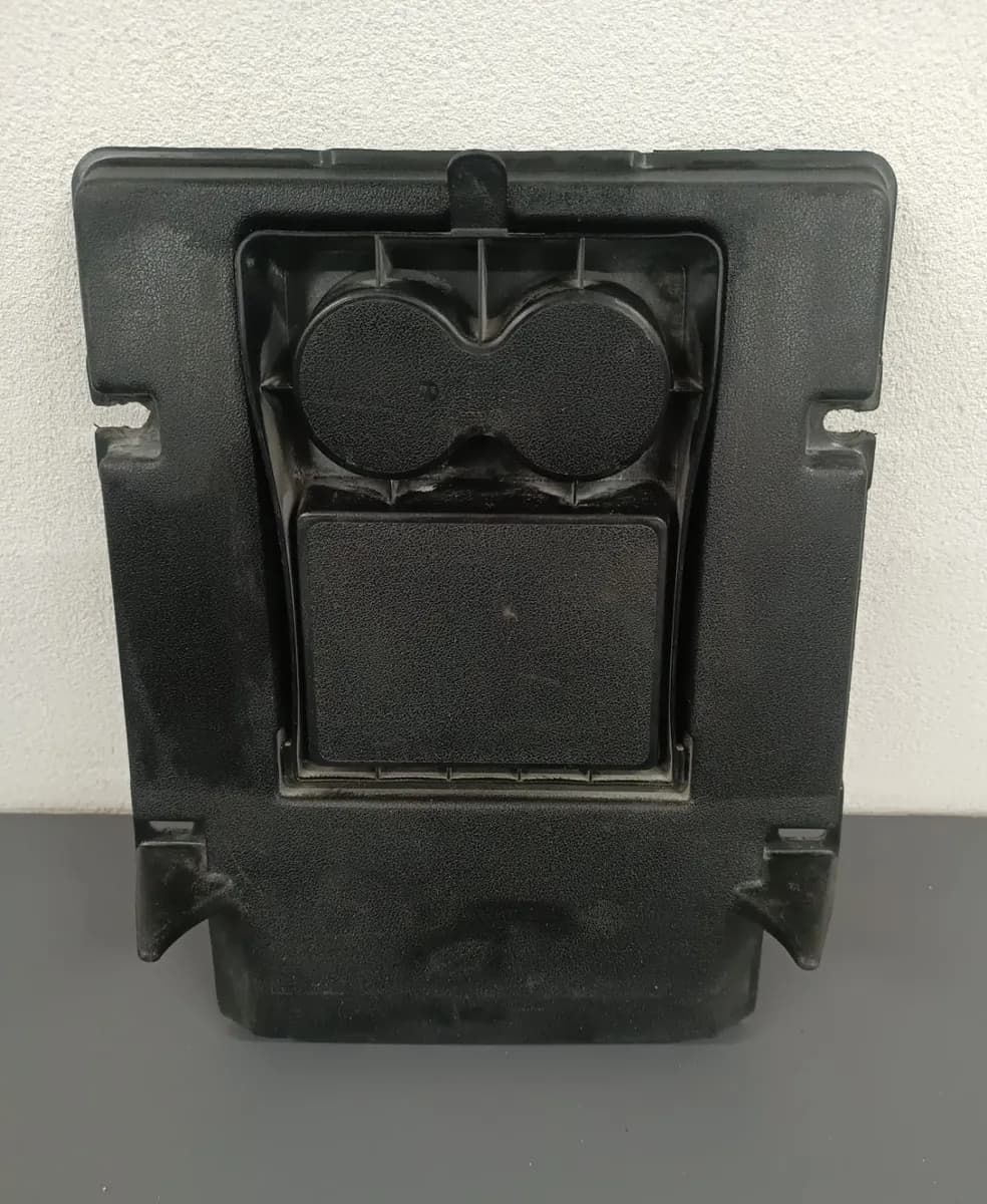 Porta vasos para asiento trasero de MK2 — foto 2 de 2