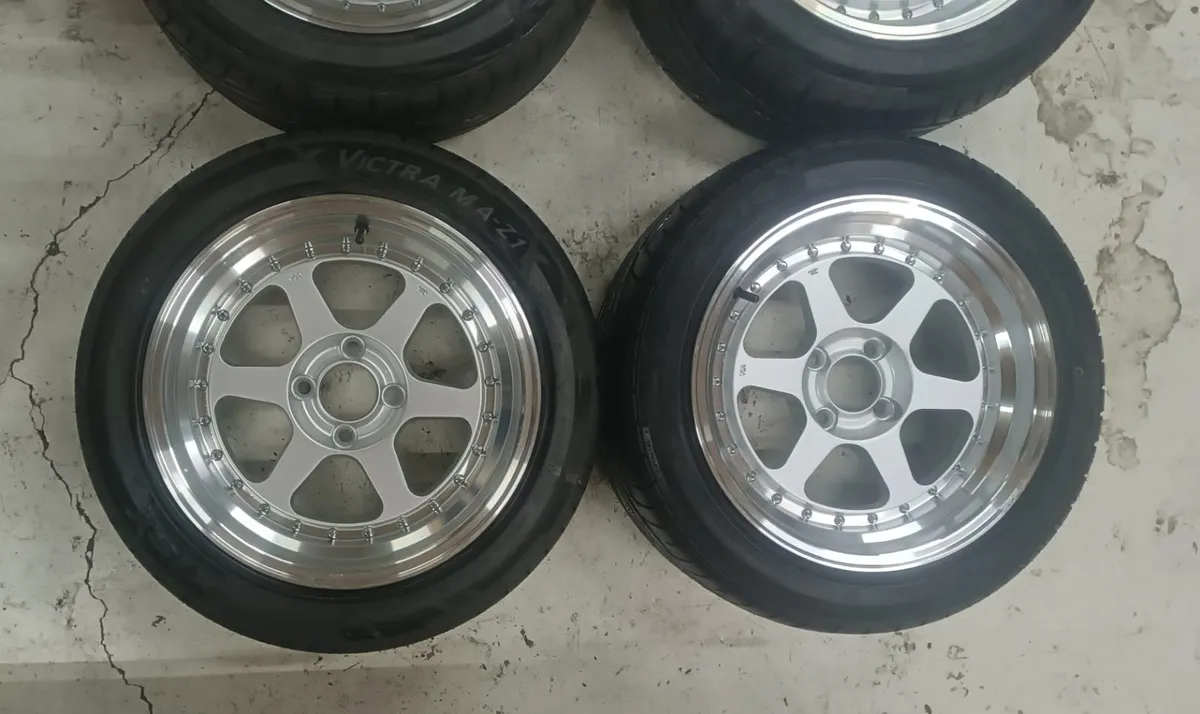 Rines nuevos 15 4 en 100 con llantas nuevas — foto 5 de 7