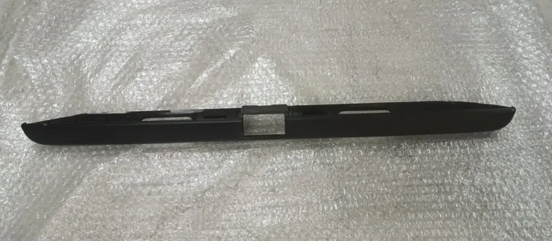 Moldura de cajuela para luces de placa de Golf MK2 — foto 1 de 2