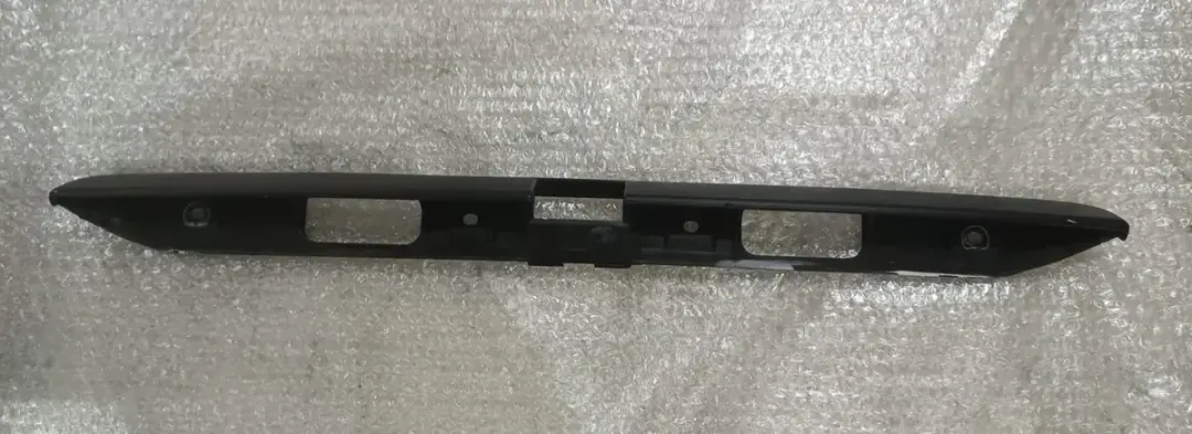 Moldura de cajuela para luces de placa de Golf MK2 — foto 2 de 2