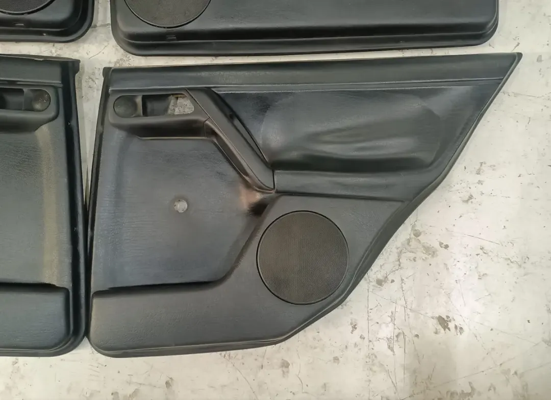Set de tapas de puerta para Golf y Jetta MK3 4 puertas — foto 2 de 7