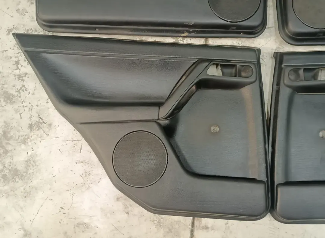 Set de tapas de puerta para Golf y Jetta MK3 4 puertas — foto 6 de 7
