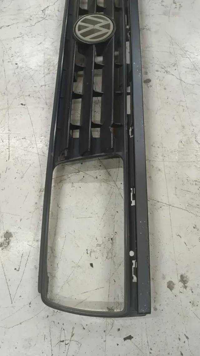 Parrilla original para Jetta MK2 — foto 3 de 8