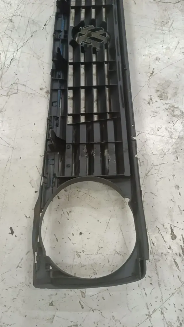 Parrilla sencilla genérica para Golf MK2 — foto 5 de 7