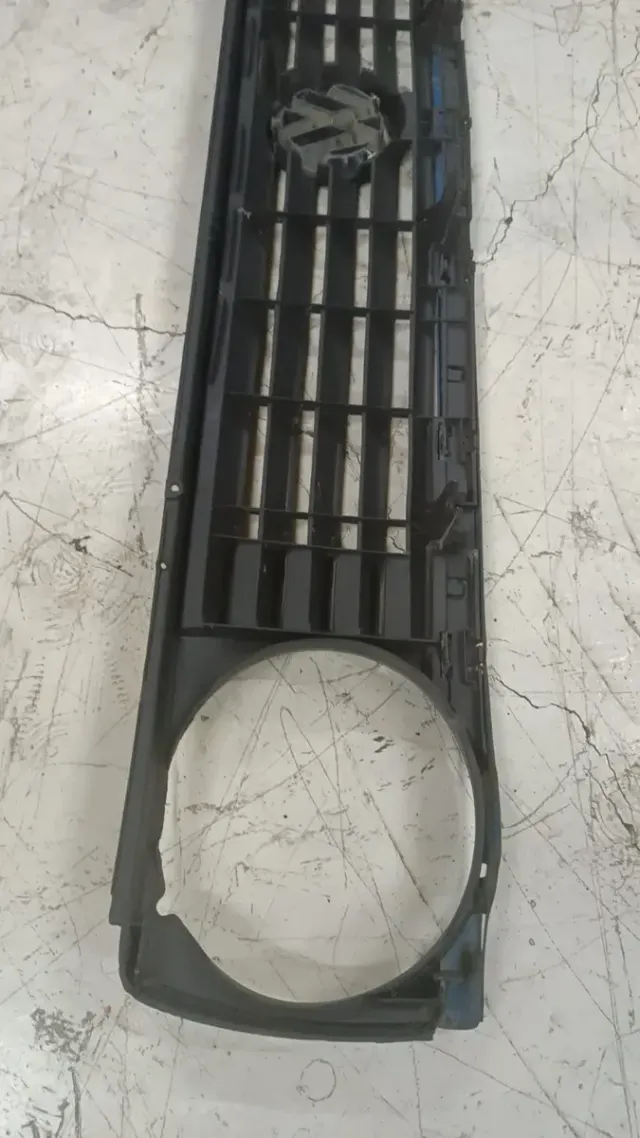 Parrilla sencilla genérica para Golf MK2 — foto 6 de 7