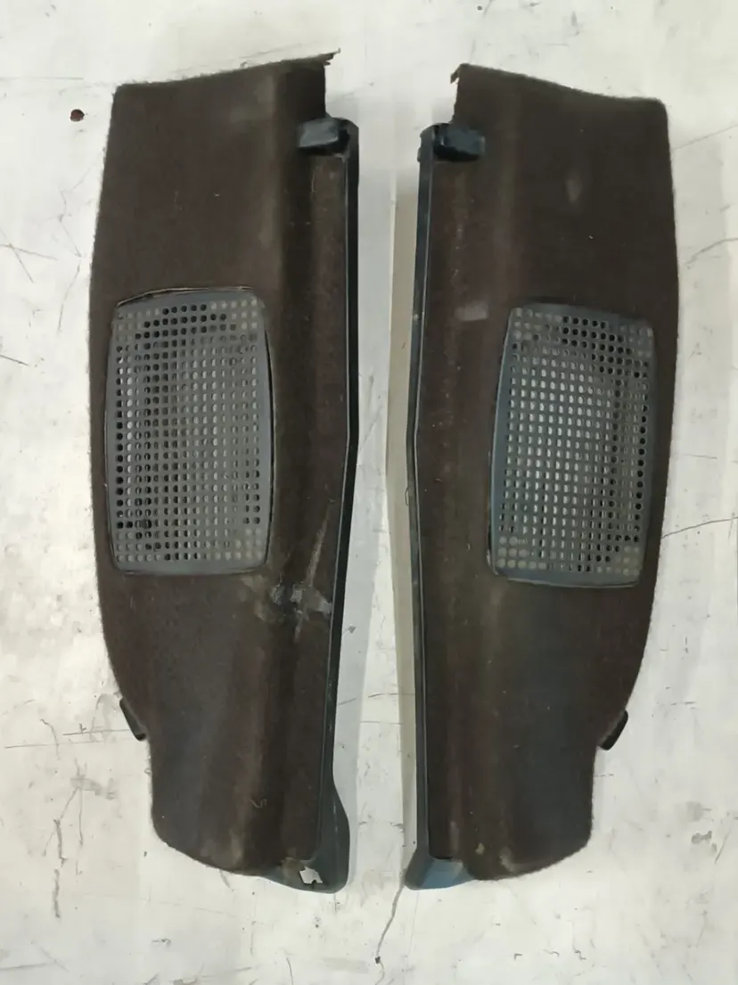 Bocineros para cajuela de Golf MK2 — foto 2 de 3