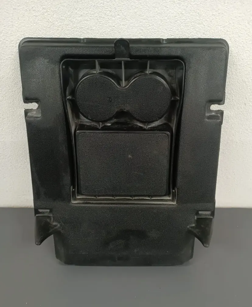 Porta vasos para asiento trasero de MK2 — foto 2 de 2
