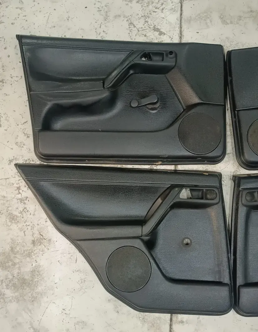 Set de tapas de puerta para Golf y Jetta MK3 4 puertas — foto 5 de 7